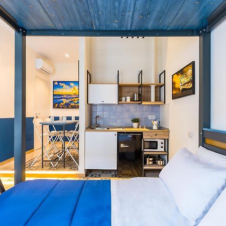 Central Station Apartments & Suites Napels Buitenkant foto