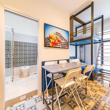 Central Station Apartments & Suites Napels Buitenkant foto