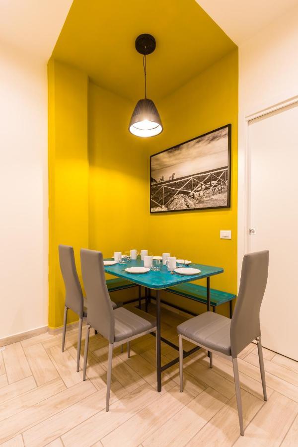 Central Station Apartments & Suites Napels Buitenkant foto