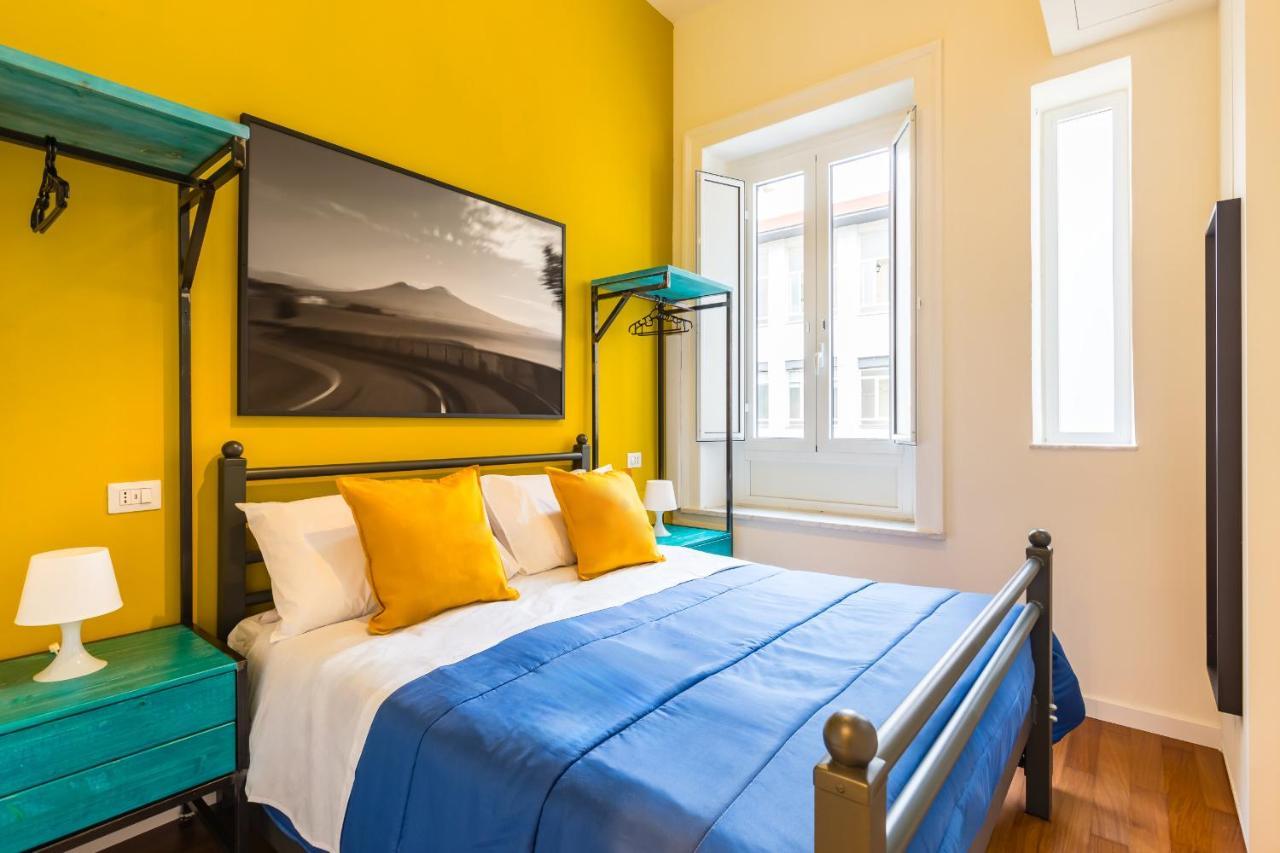 Central Station Apartments & Suites Napels Buitenkant foto