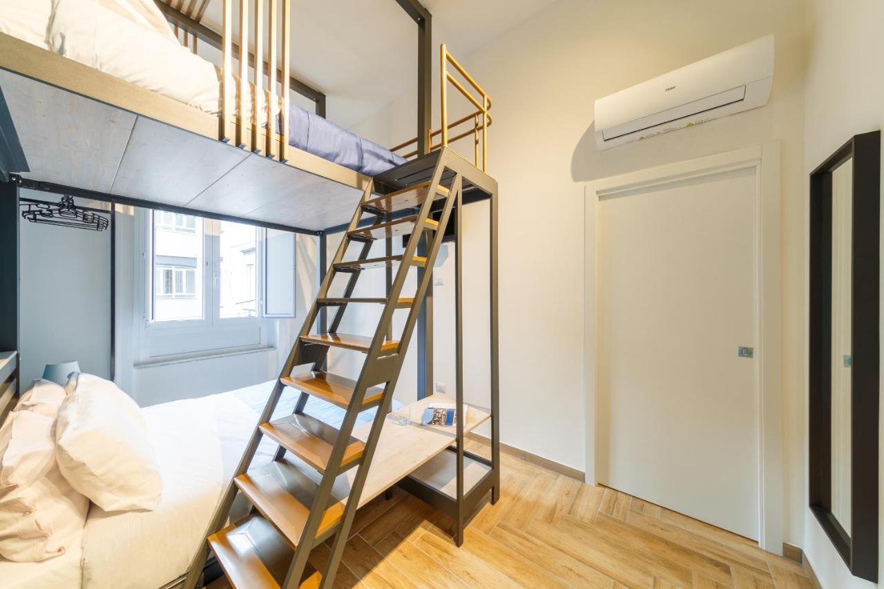 Central Station Apartments & Suites Napels Buitenkant foto