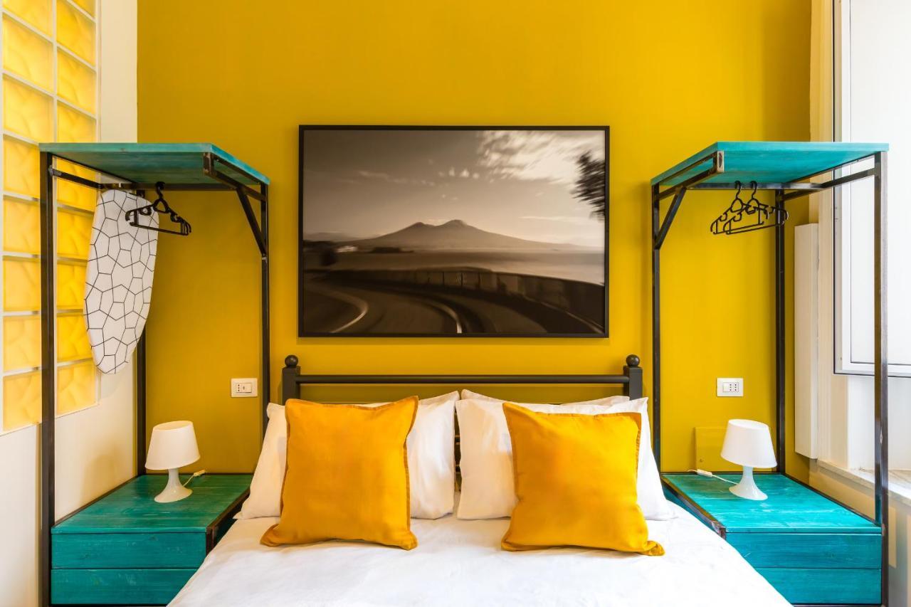 Central Station Apartments & Suites Napels Buitenkant foto