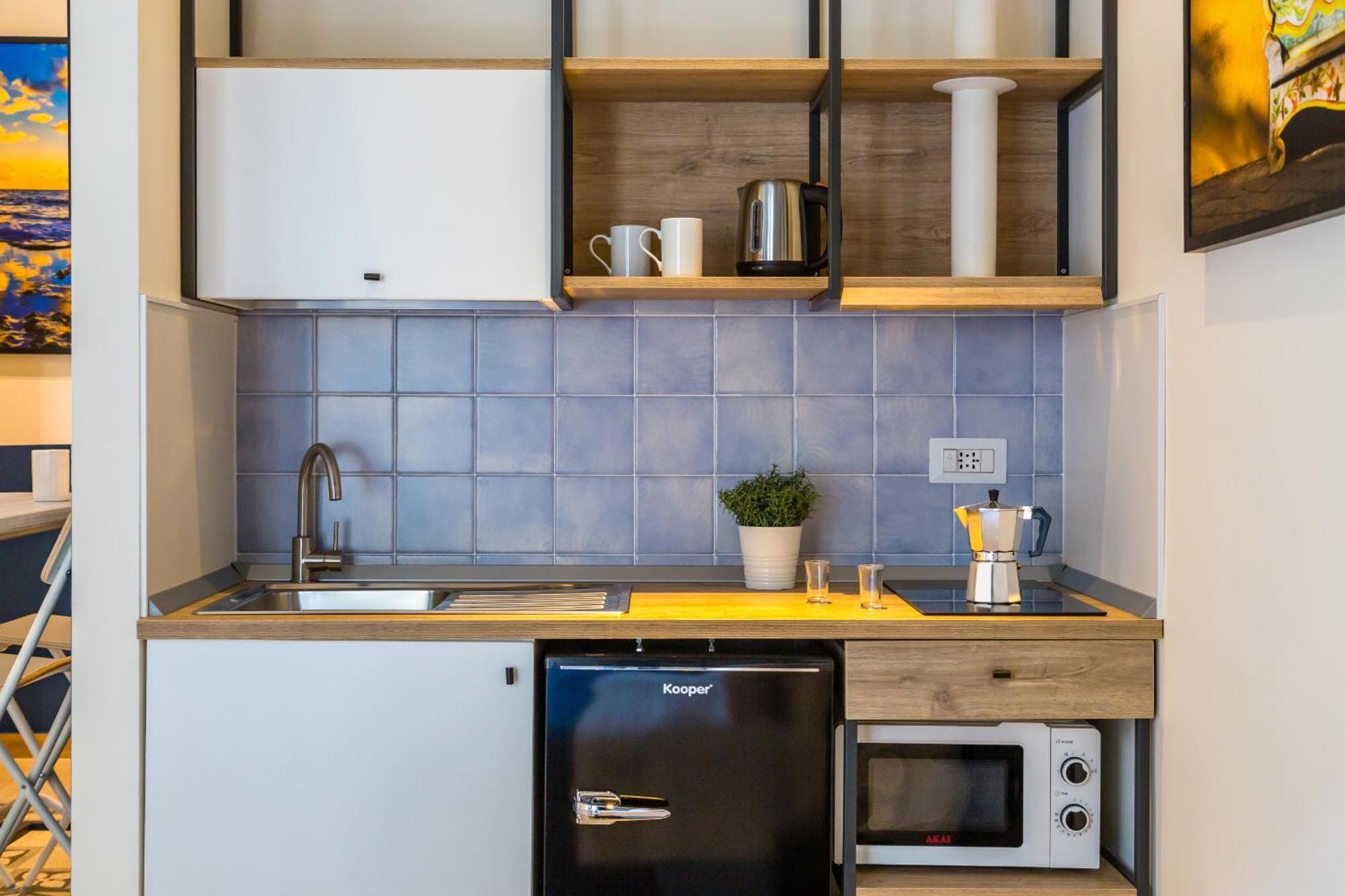 Central Station Apartments & Suites Napels Buitenkant foto