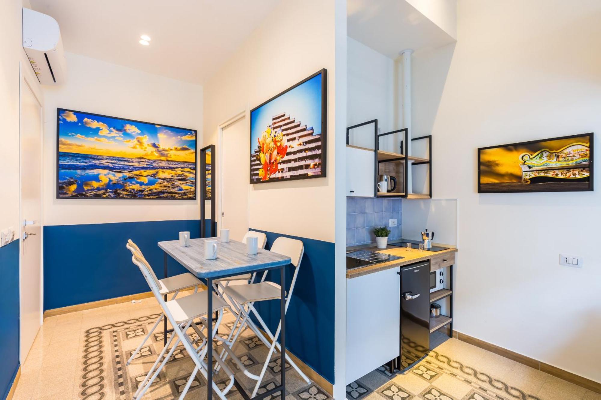 Central Station Apartments & Suites Napels Buitenkant foto