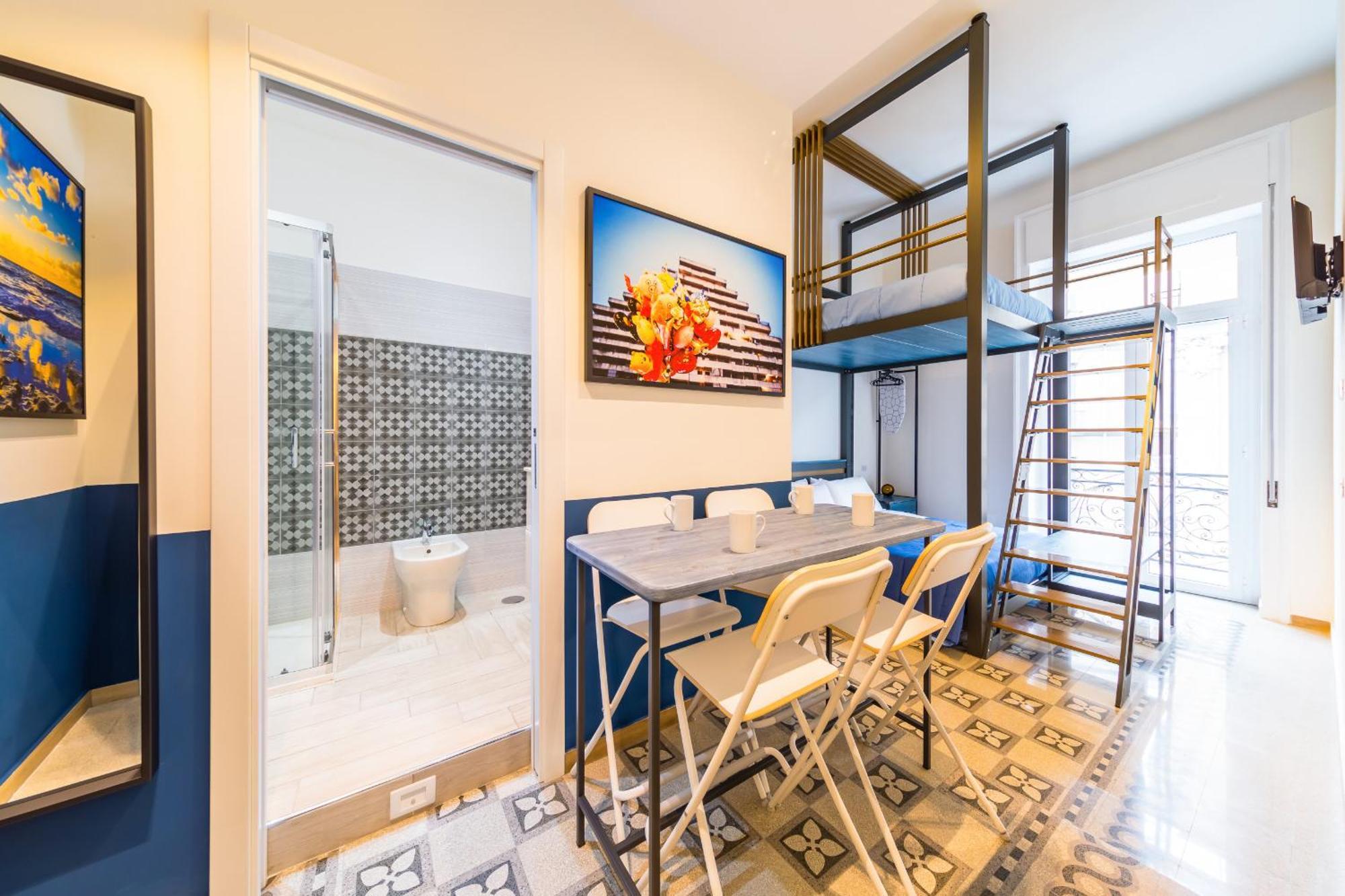 Central Station Apartments & Suites Napels Buitenkant foto