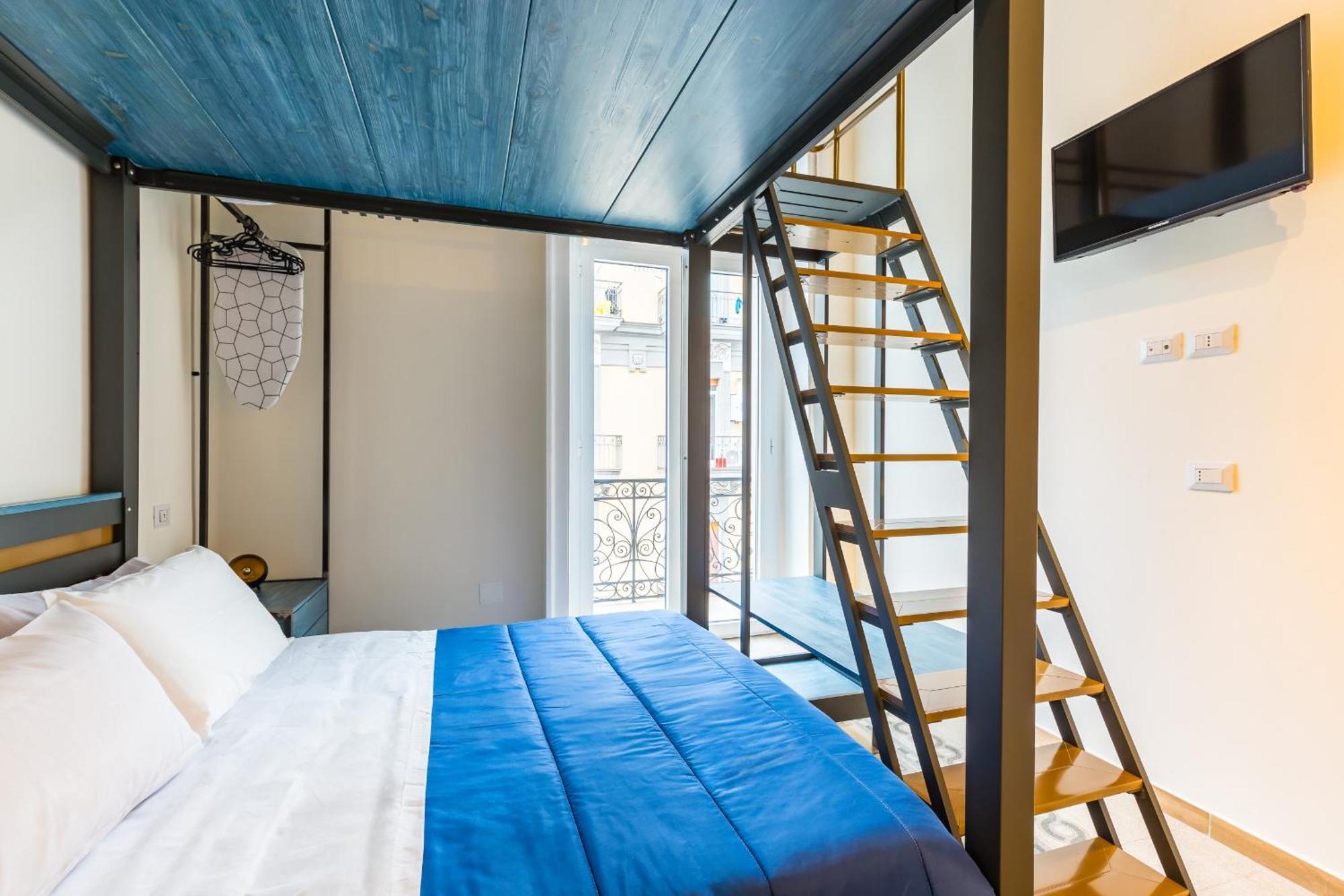Central Station Apartments & Suites Napels Buitenkant foto